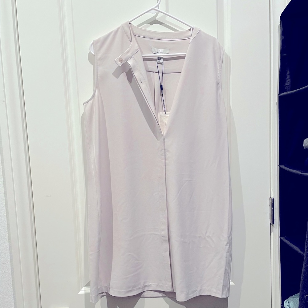 Sleeveless shift dress with hidden buttons. NWT